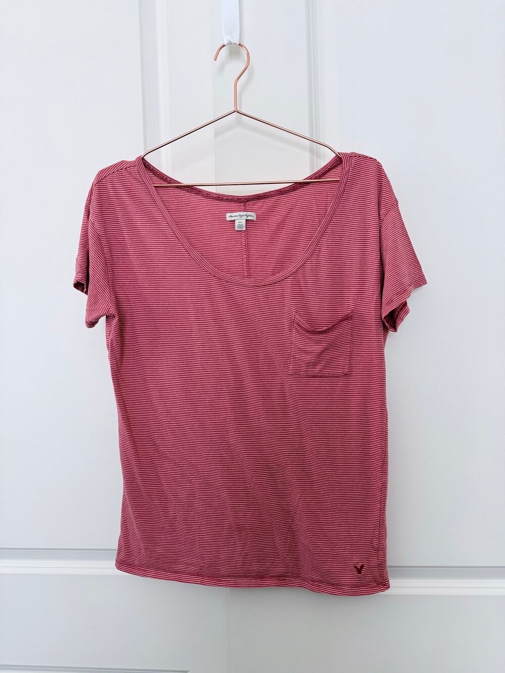 American Eagle mini stripe pocket tee red pink short sleeve